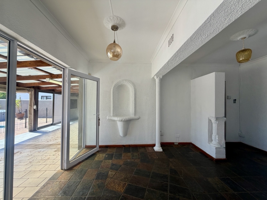 5 Bedroom Property for Sale in Duynefontein Western Cape